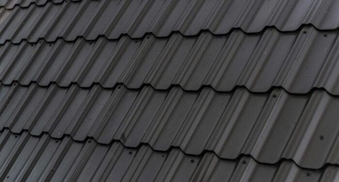 How to Read a Roofing Quote and Avoid Overpaying